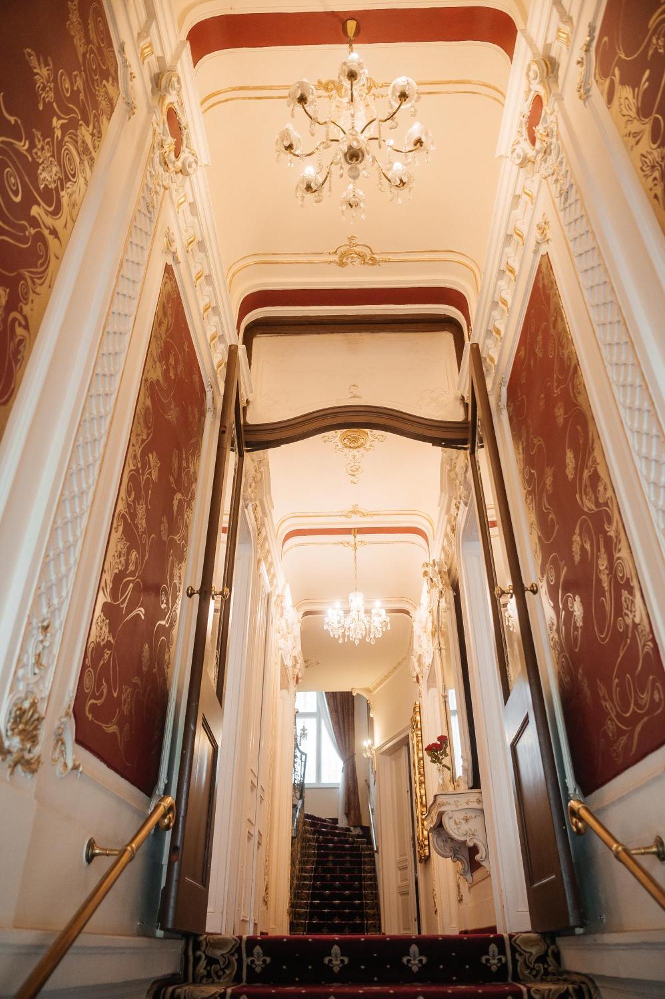 Alisa Hotel Karlovy Vary Exterior photo